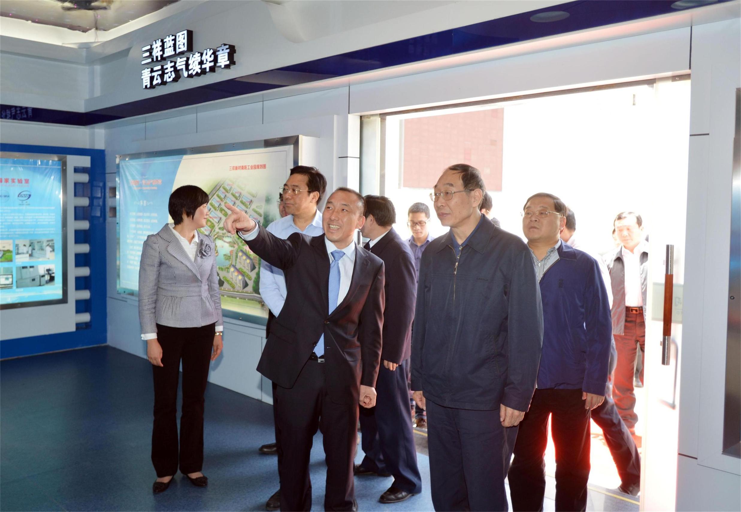 中央书记处书记、中央统战部部长尤权（时任福建省委书记、省人大常委会主任）视察918博天堂-33cc2b46-a26f-4171-ad81-c550ce31854b.jpg